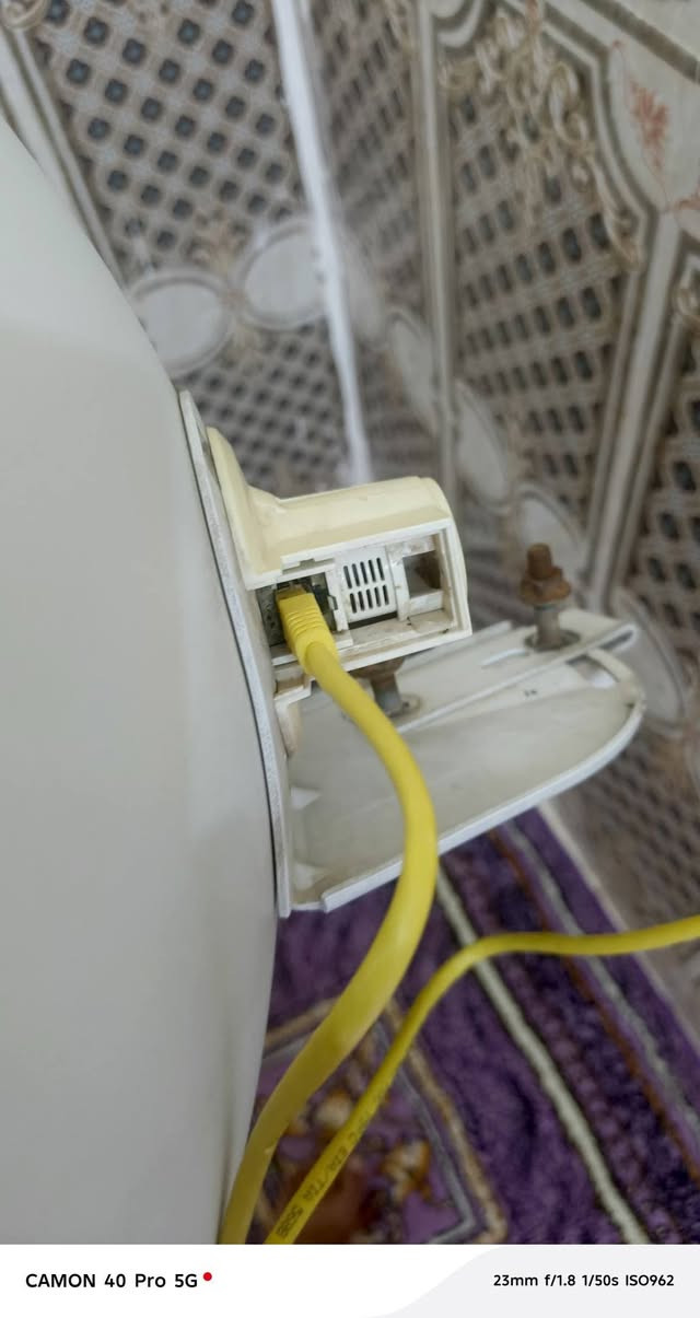 صحن شبكة شرط فحص ربطت ويا راوتر شغال ويا واير يجي سعره خاص مكاني رميثة رقم موبايل ***********
