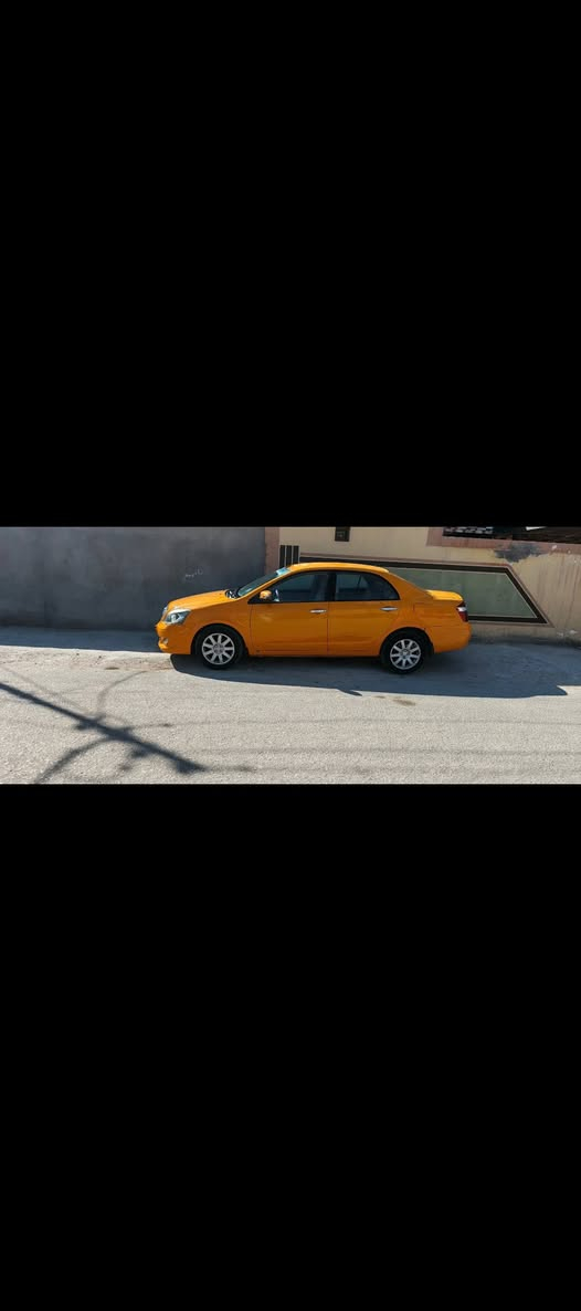 سلام عليكم جيلي موبل موديل2012 كير عادي
كير ميكنه جدد مكفوله
تبريد ثلج صدر امامي خلفي جديد 
شاشه سستم صوت كهربائيات كله جديد
مصبوغة حزام جماليه مابيه ضربه ابد 
سياره جاهزه كبل لشارع سعر 45 عنوان بغداد 
حي اور ***********
