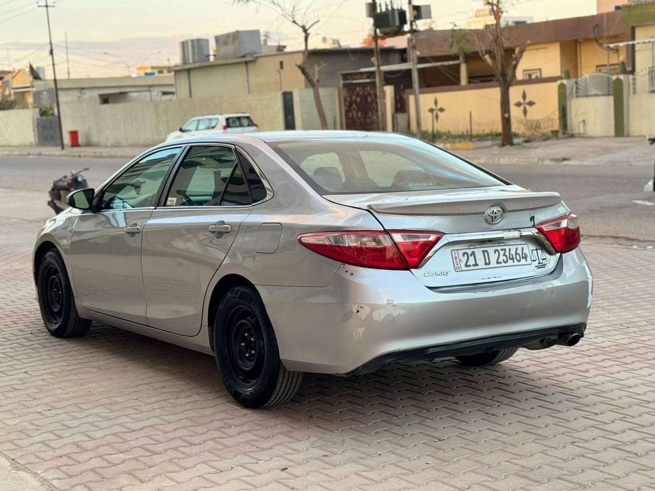 للبيع كامري موديل 2015.  وارد .
   رقم سنوية وهزة جديد 
بطاقة بانزين . 
   كير ومحرك مكفولات . 
    بيه 4 قطع صبغ .  
   السعر .  119.   ومجال 

   ***********
