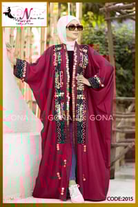 مطلوب عارضة ملابس بلا وجه وهي بيته تصور اني ادزله الموديلات بيد مندوب ...