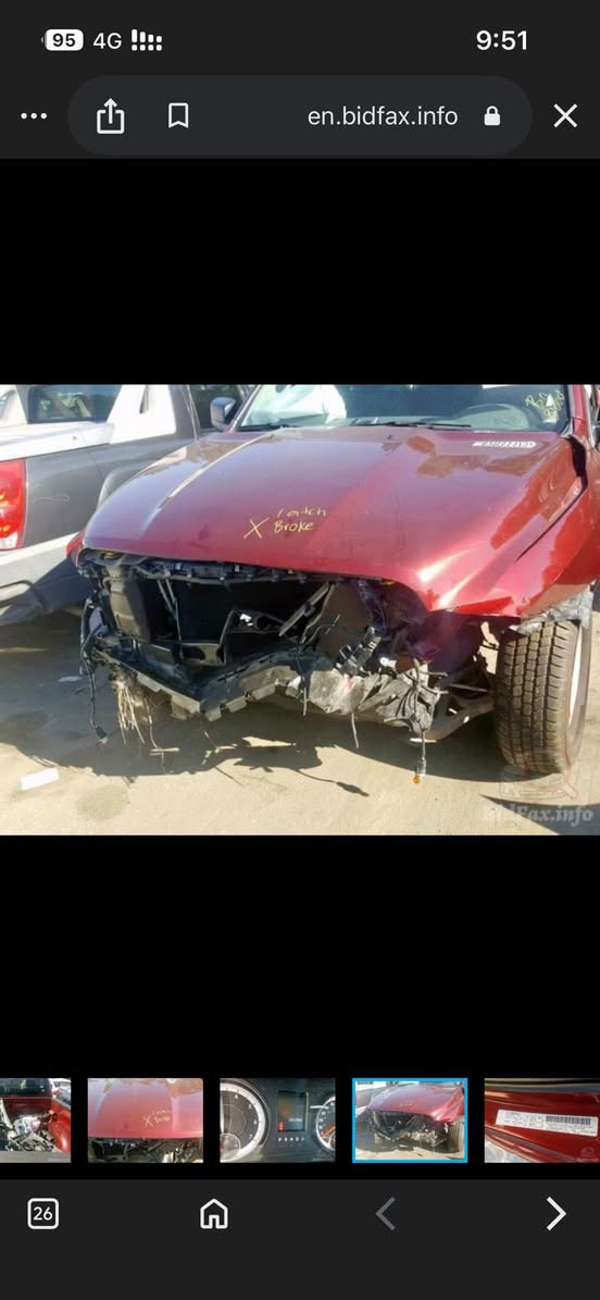 السلام عليكم
دوج رام 2018 RAM كلاسك تك قمارة 
السيارة بأسمي تحويل ثاني رقم انكليزي 
حادث بجم الايرباكات طاكة
لون ماروني 
‏6v سلندر  3.6
كير ماوس 
شاشه
تحكم ستيرن 
منضومة زنون 
لدات شباك 
لدات امامي خلفي
مواصفات الكلاسك المعروفه جاهزة من كلشي حداده مكينه 
نصبت السيارة احلة من الصور  
السعر (165$) بيهة مجال للاستفسار  ***********
مكان السياره البصرة القبلة حي الجامعة
