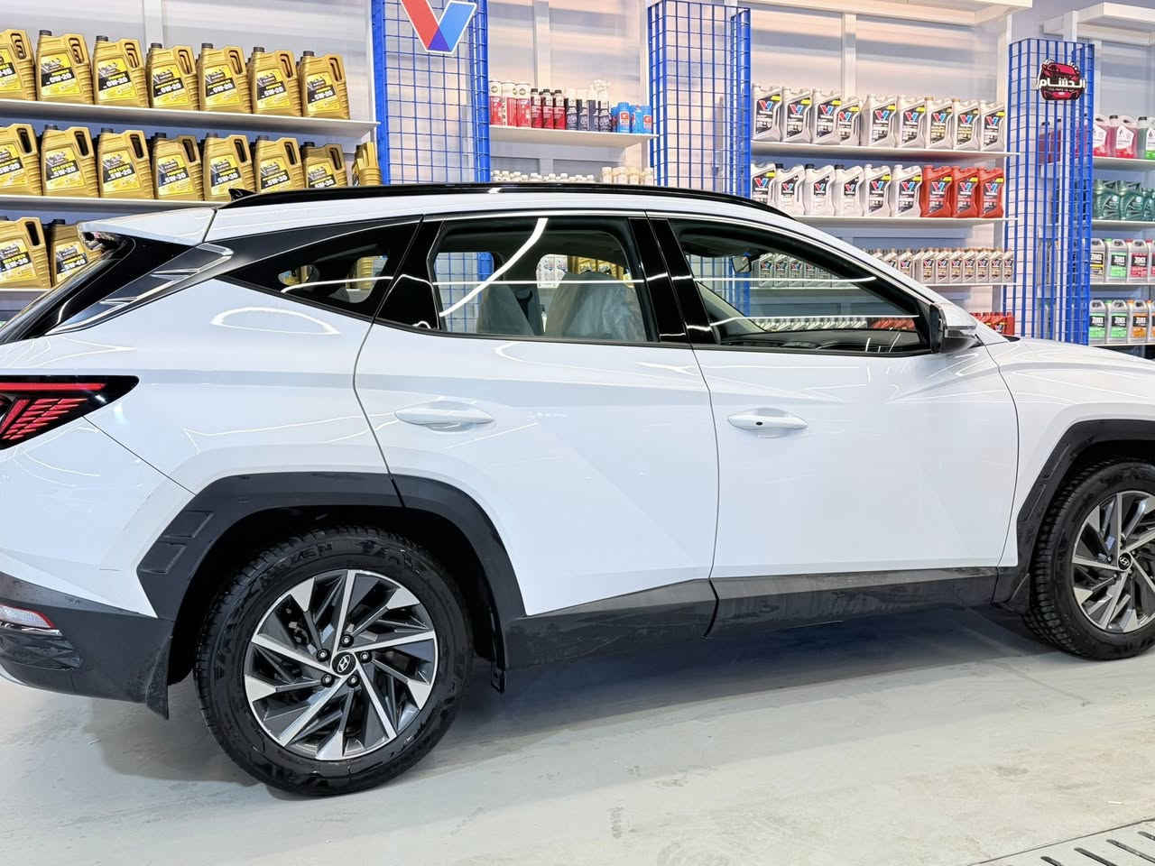 السلام وعليكم
توسان 2024 السياره فول مواصفات بانوراما 
شاشه لمس
سياره مكفوله من الصبغ والضربه عدا بارد بالجنطه على وضعه 
ماشيه 19 
مكاني الاعظميه
***********
