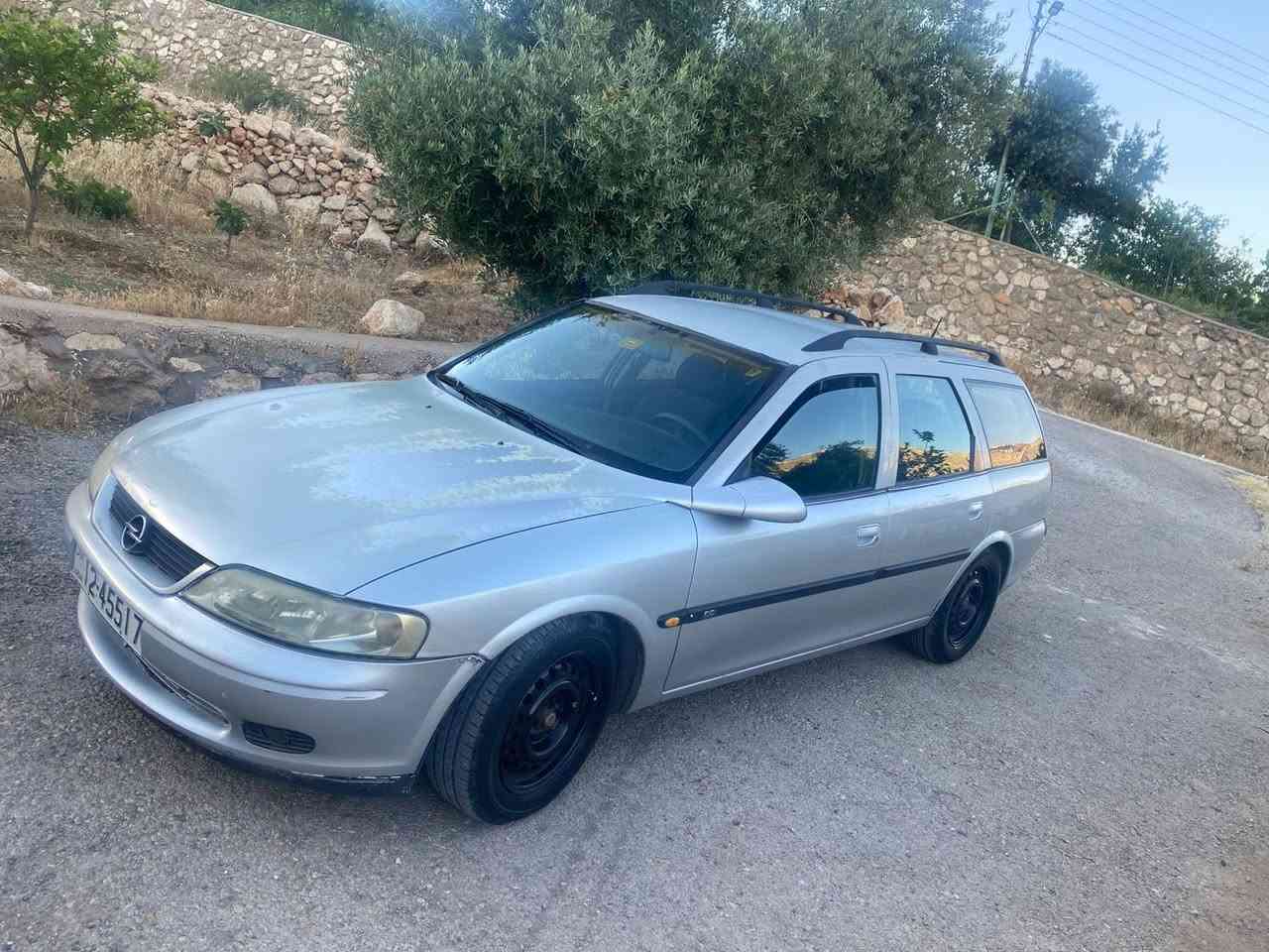 سياره للبيع اوبل فكترا ماتور جديد موديل ١٩٩٨ مرخصة لشهر ١١ ماتور بيان جمركي لسا ما نزل ع رخصه قزاز كهربة سنتر مري جهاز إنذار فل كامل بدون فتحه كوشوك نظيف للبيع السعر ٢٢٠٠ قابل  للتفاوض بعد المعاينه
للتواصل 0777347810


**إذا كنت صاحب هذا الإعلان وتريد حذفه لأي سبب، رجاءا أرسل رسالة إلى الدعم الفني**