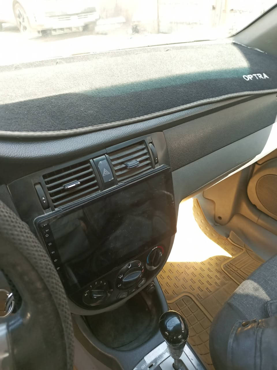 السلام عليكم اوبترا 2012شركة العامة على صبغ الشركة بية بالهلال صفحة السائق والخلف السايق تخم تأثير مكينة وكير عالفحص كامرة خلفية صدر نص عمر سعرهة 58 رقم بغداد بسمي ***********
