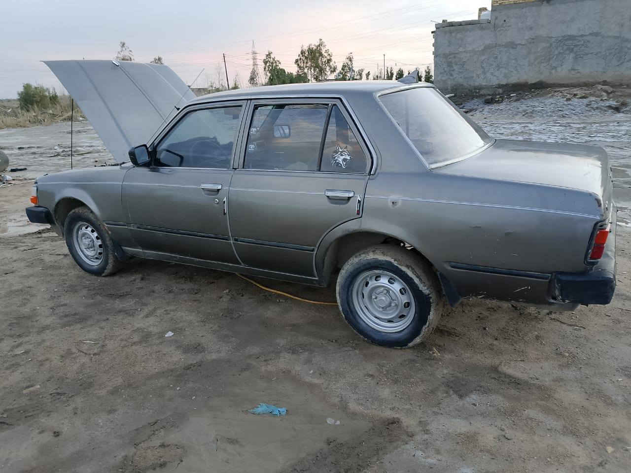 كرونا موديل 82 رقم انكليزي سنويه لغاية 30 راعيها ناصرية شرط مداور ثاني يوم محرك وكير شرط الفحص سياره مرتبه وجاهزه وترايك وين ما تريد 
تبريد وي السويج 
سياره حداديه فول كهربائيات كلها شغاله اشاير بك لايت دشبول كله شغال 
بلاد 
سعر نهائي 30
عنوان ناصرية داخل المركز 
***********
