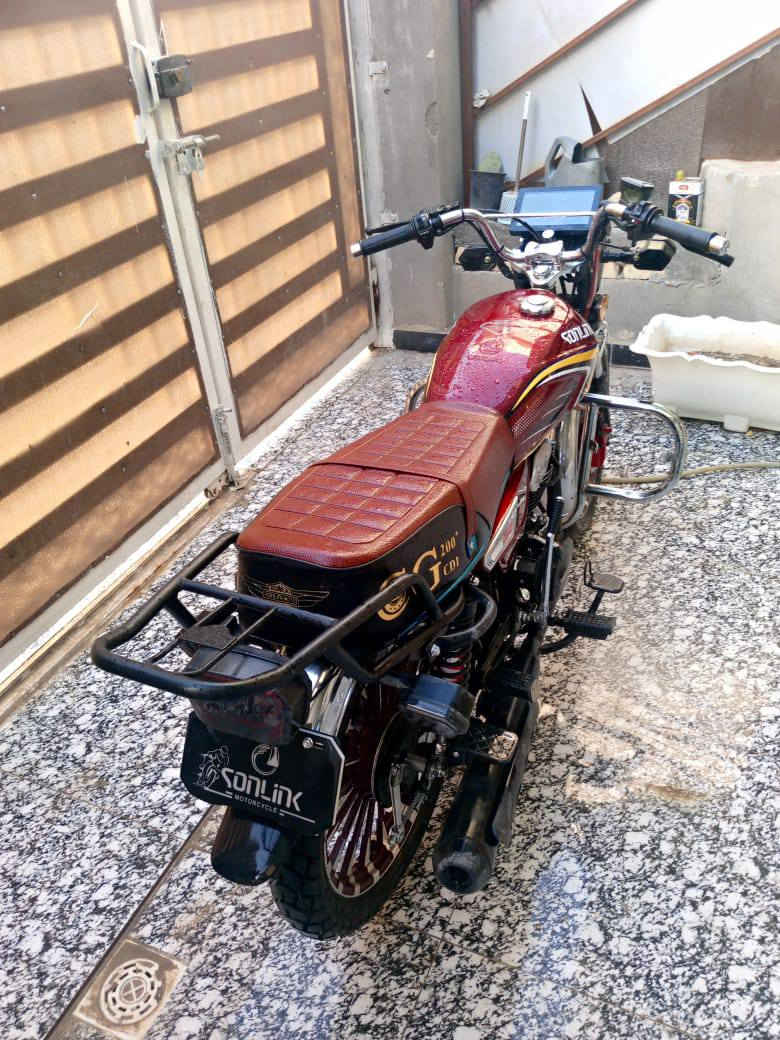 السلام عليكم
دراجه بارت سيفان . قبل اسبوعين طالعه من المعرض
اول تبديل دهن الهه
سبب البيع شراء سياره الله شاهد
المكان / ذي قار  مركز . حي الفداء
للتواصل ***********
