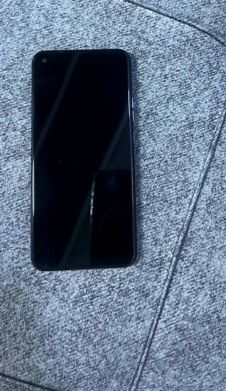 الموقع 
ناصريه مركز قرب الشارع الجامع الثقلي السعر 
150 الف وبي مجال
شنو سعة التخزين  
128G