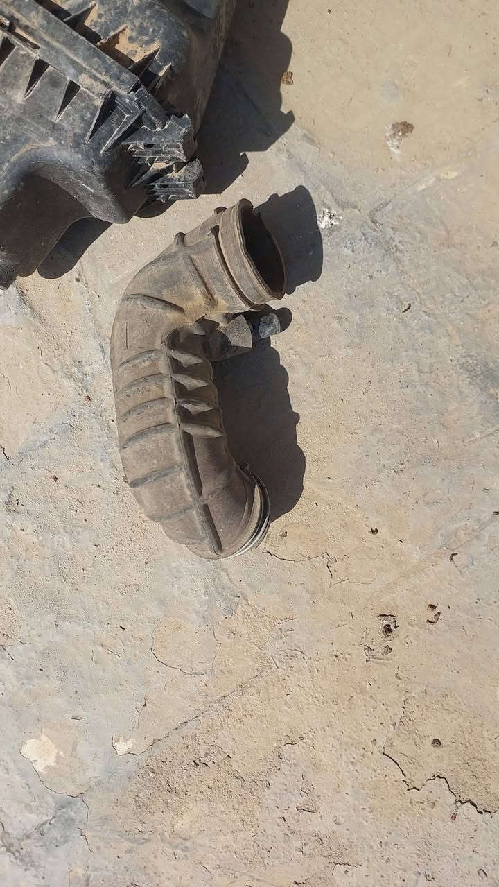 غراض كورلا بكاتجو 1nz 
كير اوتو بدون فنديشن شغال ب ٥٠
تورباين ب ٢٥ 
جويترات ثنين الواحد ب٣٠ مال كصة جدد
دكشن بارد ب ١٥ 
دبة باور جديدة مال كصة ب ١٠ 
قطرة مال كير ب ١٠ هية وقاعدتها 
داينمو ب ٥٠ 
ضفيرة ياباني اصلية مال كصة جديدة ب٧٥ 
عقل ب ٧٥
شوتة هي والجوين ب ١٠
مكاني مدينة الصدر
***********
