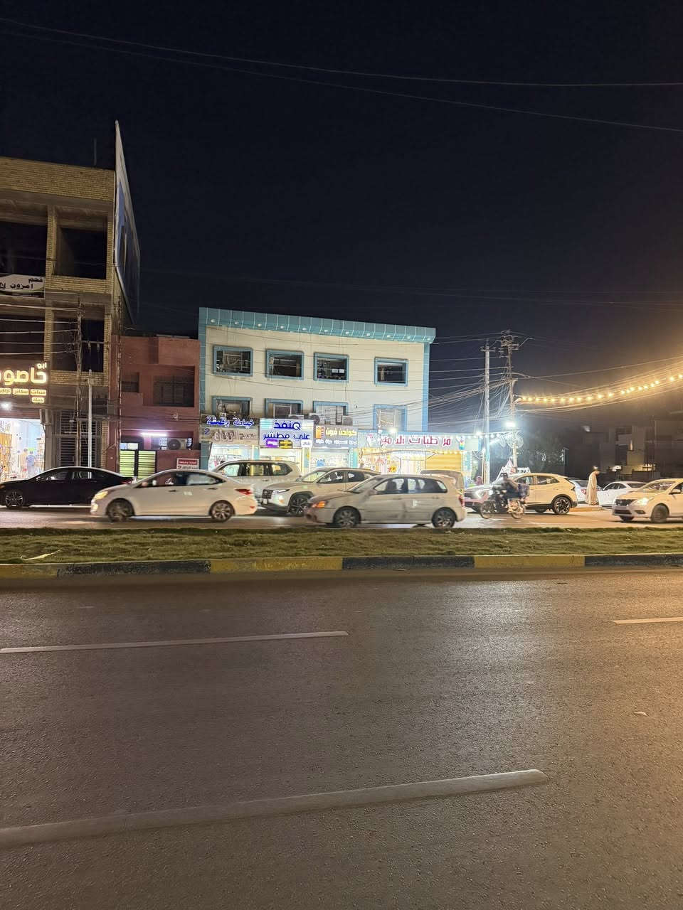 محلات للايجار للايجار 

الموقع حي البنوك شارع الجسر 
مقابل مرطبات الامير 

للاستفسار  ***********
