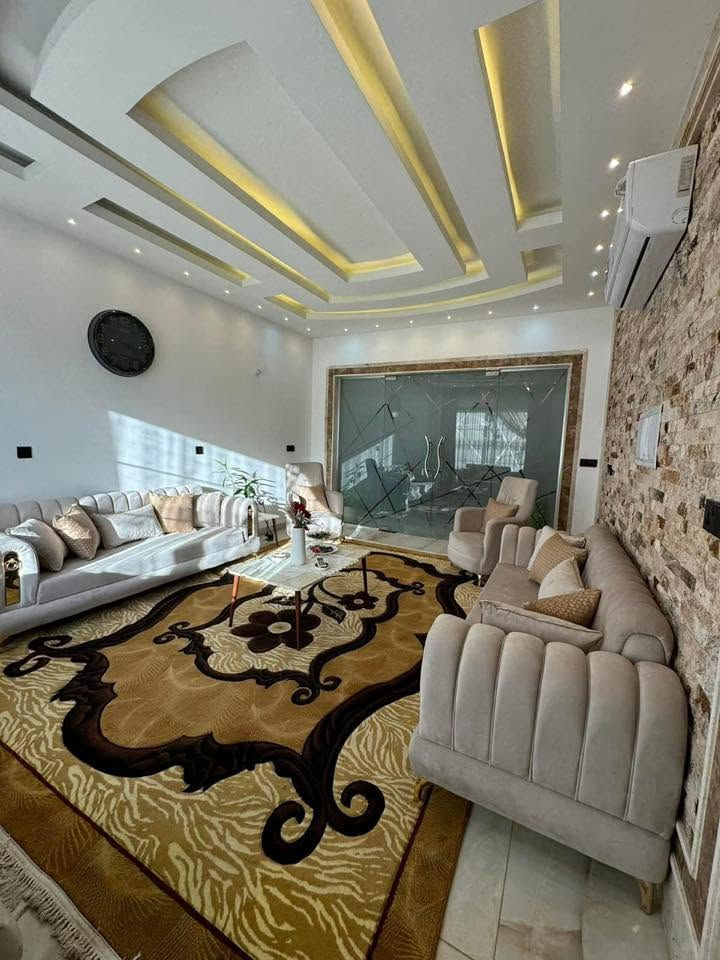 🏠 دار للبيع في حي البكر بناء حيل مرتب سنة التنفيذ 2021
مساحة الدار 200م واجهة 10م وعمق 20م طابقين وبيتونة
شارع صبه
6 غرف نوم وصحيات بالطابقين واثنان من الغرف سويتات 
استقبال وهول داخلي ومناور وكراج ونظام دكتات
💴 سعر الدار 285مليون قابل للتفاوض 
للاستفسار مراجعة المكتب او الاتصال على الارقام التالية
***********
***********
مكتب وسام العفاص 
للخدمات العقارية / الهندسية / القانونية 
كوادر من محامين ومهندسين مختصين 
دليلك العقاري في الموصل
