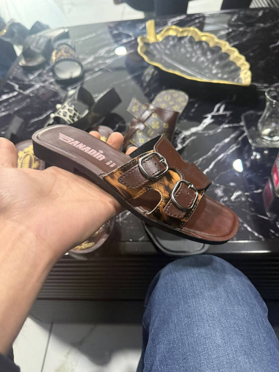 العدد.  8000. زوج.   رجالي.   نسائي. تركي.   من المعمل.  حصريا.  السعر. للزوج.  85 سنت.   بالعراقي.  يطلع.     1250 دينار.  للزوج.  سعر لكل الكميه


**إذا كنت صاحب هذا الإعلان وتريد حذفه لأي سبب، رجاءا أرسل رسالة إلى الدعم الفني**