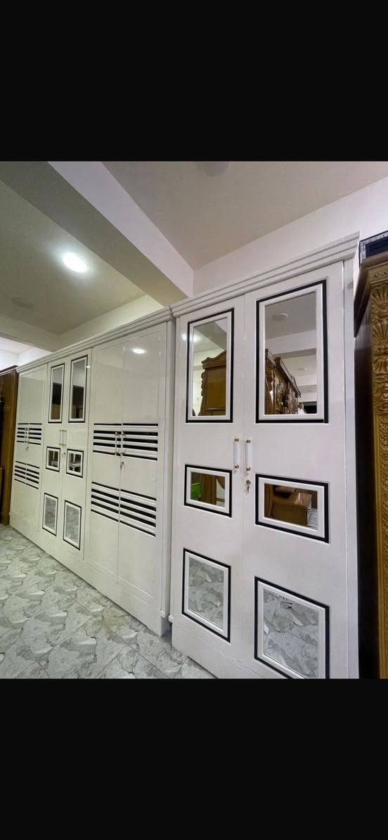 غرف نوم مصممة بأيدي عراقية، تصاميم عصرية مع لمسة تراثية، جودة تدوم مدى الحياة، وبأسعار تنافسية" 
ويجد شحن لجميع المحافظات وداخل بغداد مجانن
"السعر 2 مليون و200 ألف دينار عراقي". 
*********** بغداد, العراق
