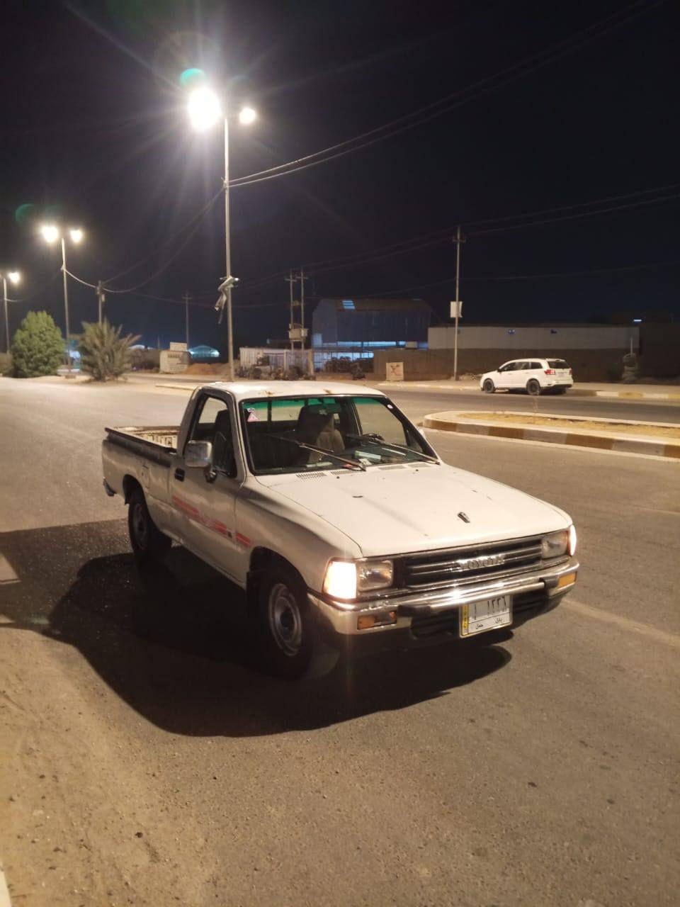 سلام وعليكم
بيكم 89 
مكينه حاويه ،وصدر جديد، وباتري جديد، وتايرات جديدة،  وشاصي مكفول رقم بابل الماني. السعر 40 

‏‪***********‬‏
