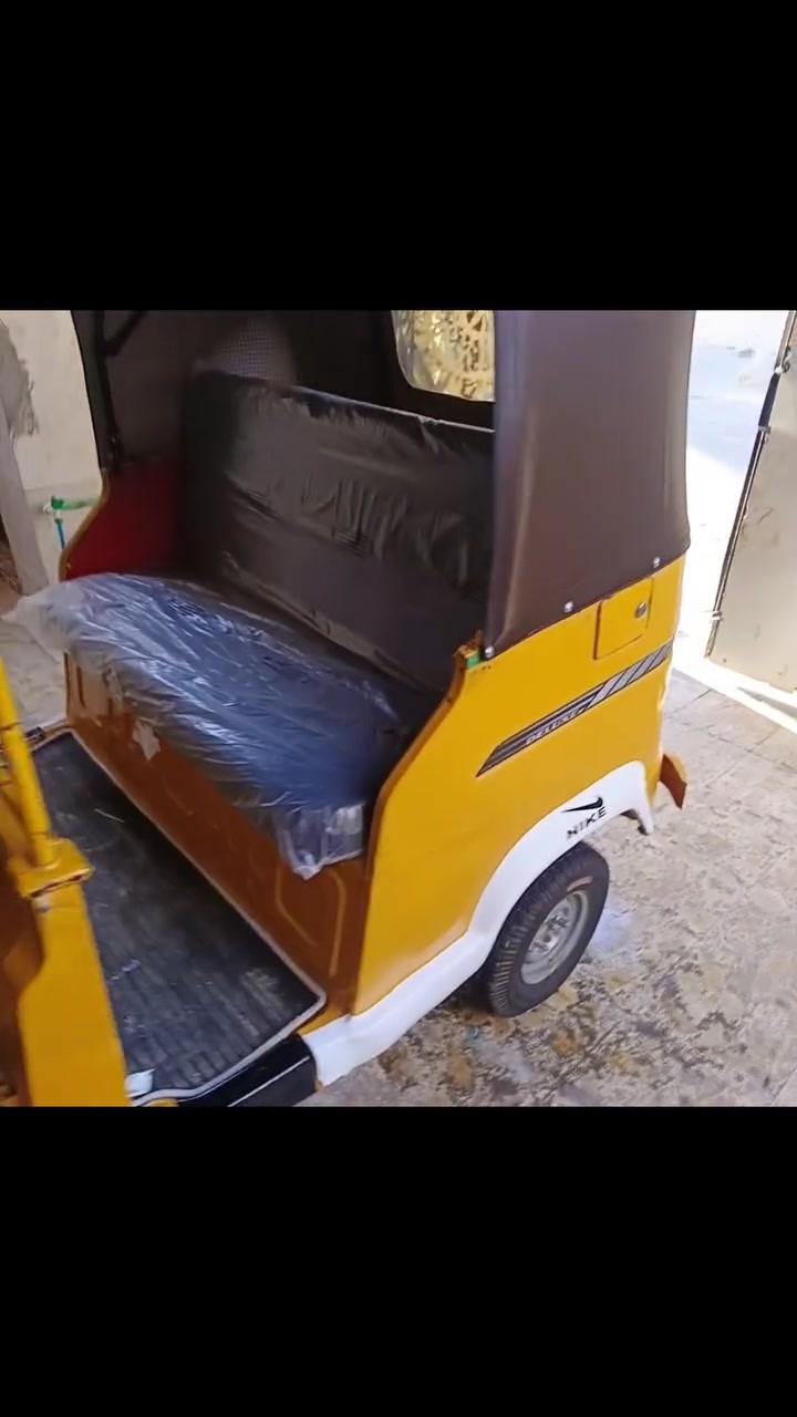 السلام عليكم تكتك للبيع موديل 2019  رقم وسنويه مكينه جديده توني شاده بلكارتون والبدي بي صبغ قليل خياسات ومعمره جاهزه تكتك بوجهك تطلع لشغل تراي مال 22 مال جناي لياخذه مايخسر لسعر ( 5.000 )وبيه مجال مكان بصره رقم لهاتف ***********
