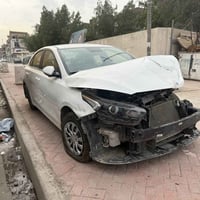 الشراء جميع سيارات المضروبة والي يعرف أنطي دلاليه 200$مضمونة واساب 077...