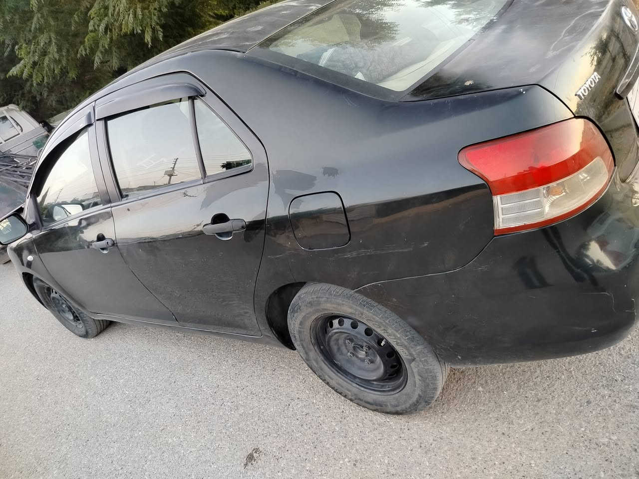 توێتایارس مۆدێل 2012
ڕەقەم سلێمانی مەکینە گەورە لۆک تازە کراوەتە سەریی تەبریت بەشەرت سەنەویی بەسەرچوە بێ تەقەو ڕەقە بئ مەسروف بەشەرت سعریی 71کەمی مەجال.
***********
***********
