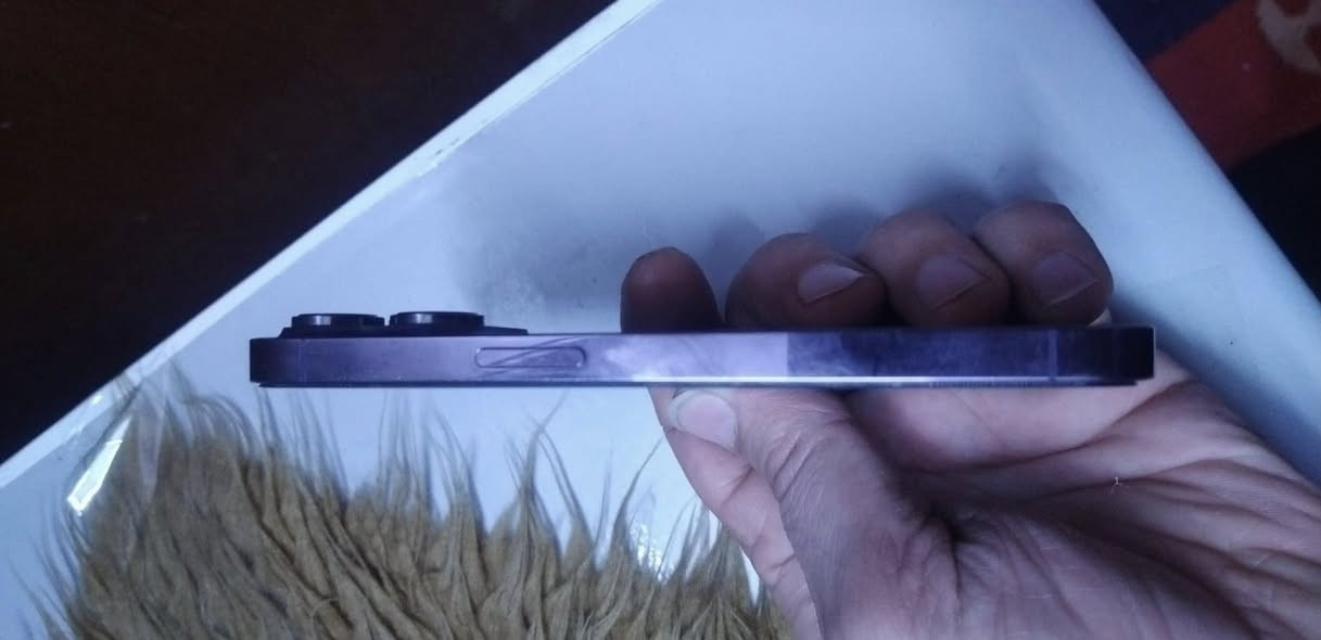 ايفون 14 برو للبيع نضيف كلش السعر 650 الف ***********
