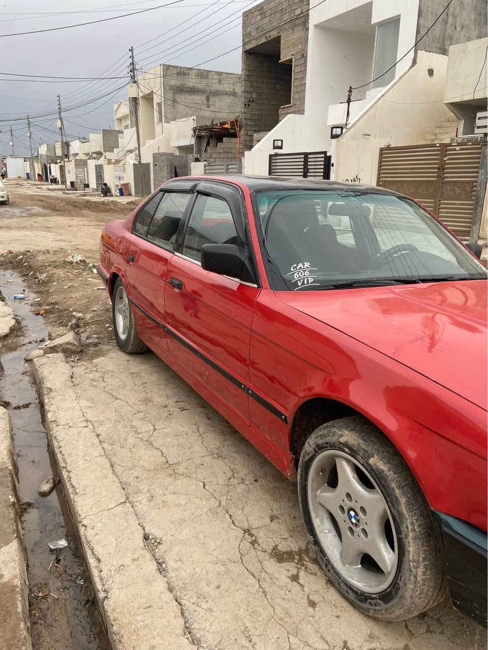 سلاوى خواتان لى بيت ئه و بيامه بؤفرؤشتن
مؤديل٩٣مه كينه ى ٥٢٠ى كه پسى گير حاديه 
ئارم بوه ئارمه كه ى بزر بوه واجيهه ى بؤ ده رهاتوه واجيهه كه ى به هه ديه پيت ده ده م  
سعرى ١٨و مه جاليكى برايانه شوين هه ولير 
ئه گه ر موشته ري ني جات مه كه أربيل, العراق


**إذا كنت صاحب هذا الإعلان وتريد حذفه لأي سبب، رجاءا أرسل رسالة إلى الدعم الفني**