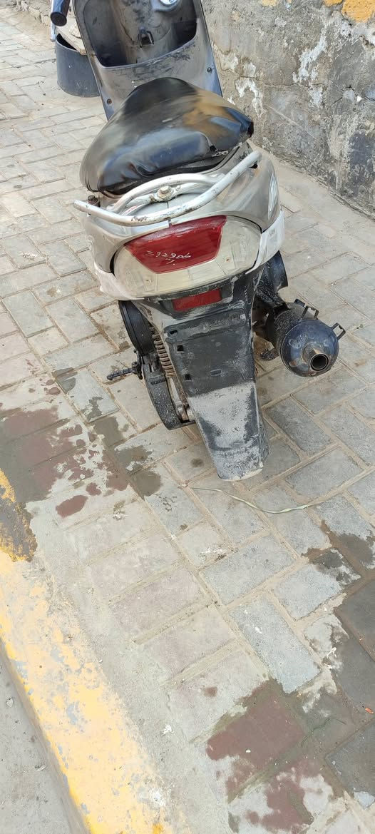 السلام عليكم دراجه ماكس منغولي للبيع السعر ٤٢٥و بيه مجال  المكان ديوانية. استفسار خاص الرقم ***********
