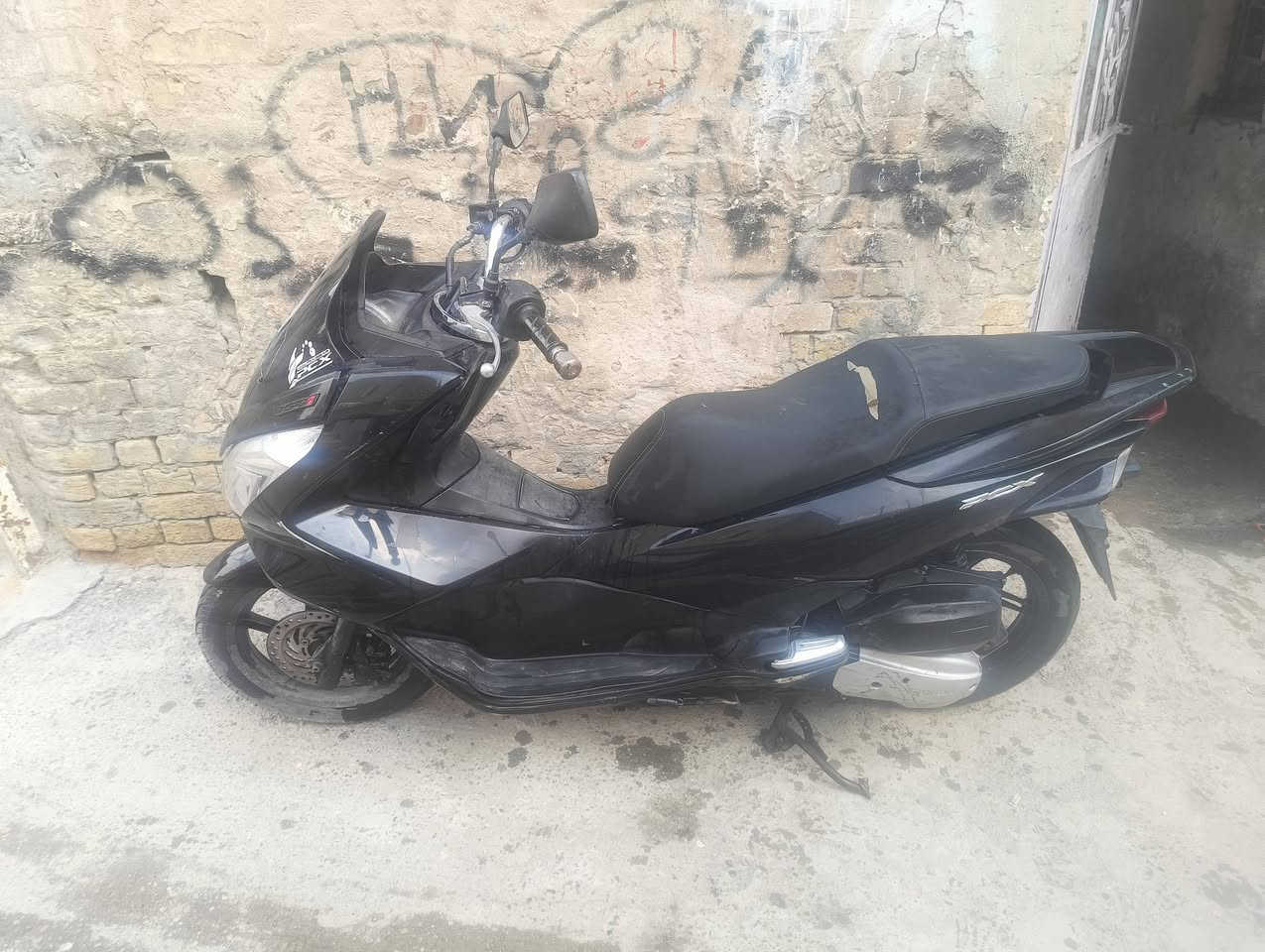 دراجه ياباني بي سي اكس الجيل الثاني اي نقص مابيهه دراجه حلو شلعه ومعدل فول كهربائيات اي نقص مابيهن مكاني بغداد شارع حيفا مامتواجد علفيس السعر مليون وستميه وخمسين ‏‪0775 657 7476‬‏
