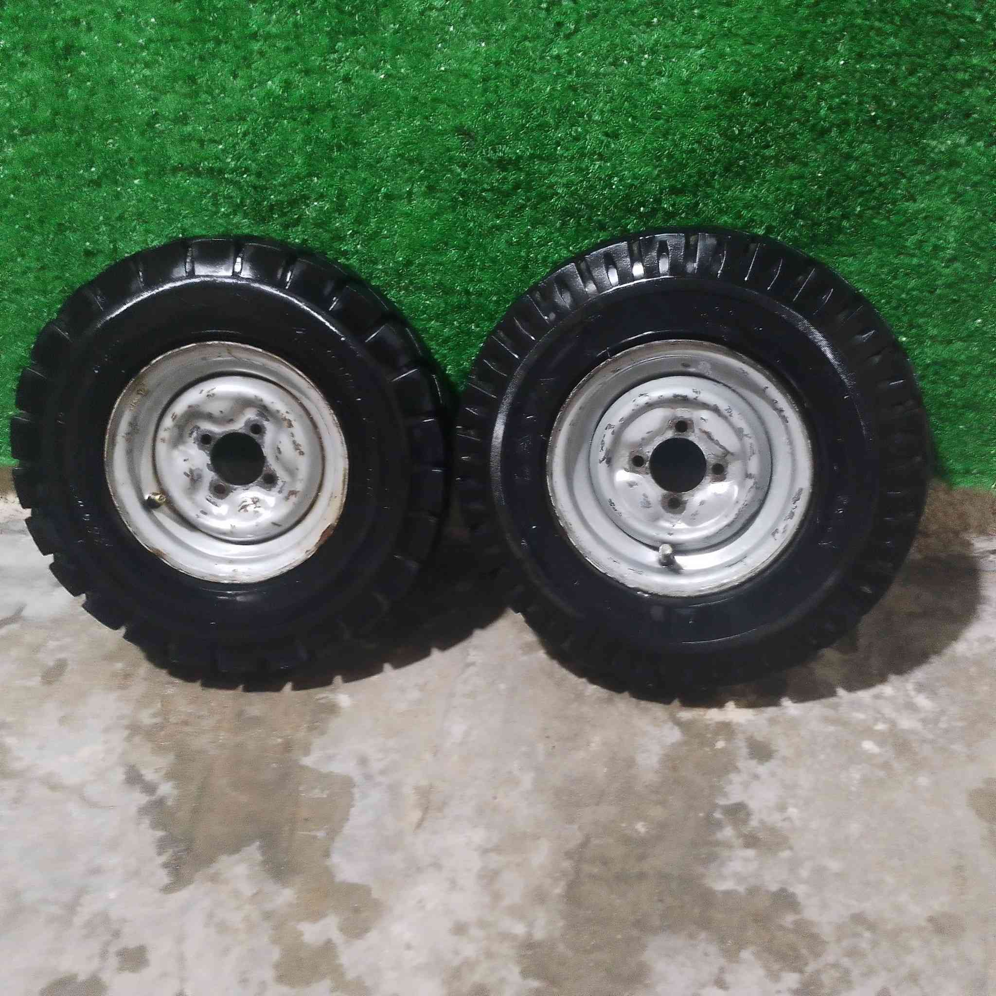 تايرات جوبلس جدد للبيع كاملات وية الرنكات اب 50 ***********
