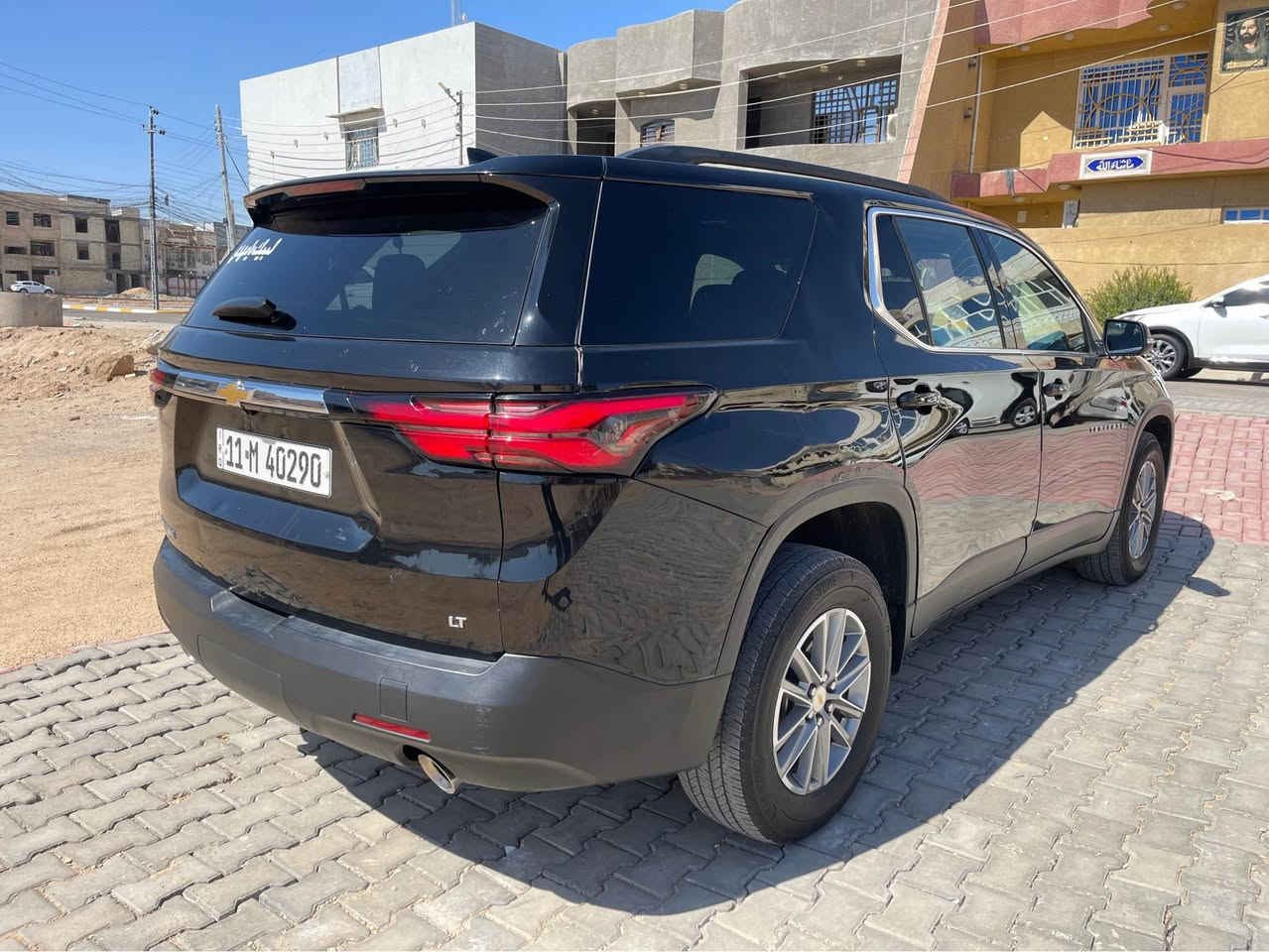 شوفرليت ترافرس 2023 Lt

المحرك: V6 سعة 3.6 لتر⛽️

ناقل الحركة: أوتوماتيكي 9 سرعات🚀⚙️

نظام الدفع: دفع أمامي 🚂

شاشة لمس حجم 7بوصاتApple CarPlay، Android Auto

🖥️

دشبول قاصه .

المقاعد: مخمل ، 7راكب قابلة للطي+ تدفئة كشنات 

تشغيل عن بعد 🕹️

الراحة: تكييف ثلاث قطع ❄️

نظام الصوت: قياسي (6 سماعات) 🔊

صندوق كهربائي⚡️

ميزات السلامة والأمان:

الوسائد الهوائة : سليمة 💣✅

كاميرا خلفية وحساسات رادارية (أمامي وخلفي)📷

مراقبة النقطة العمياء (Blind Spot Monitor)📸

نظام التحذير من الاصطدام الأمامي 

والفرملة التلقائية في حالات الطوارئ

نظام المساعدة على البقاء في المسار (Lane Keep Assist)

نظام الاطفاء الذاتي عند التوقف 

🪫⏳Auto stop/start

مصابيح LED وشبكة أمامية💡

 ويل حجم 18 🛞

المري الجانبية تحتوي على هيترات لتجنت تكوين الضباب 

عداد المسافه عند الاستيراد 65112 km

عداد المسافه الحالي. 80100 km

الرقم بغداد بأسمي 

موقع السيارة كربلاء 📌

📞***********

السعر المطلوب 290$ كربلاء, العراق
