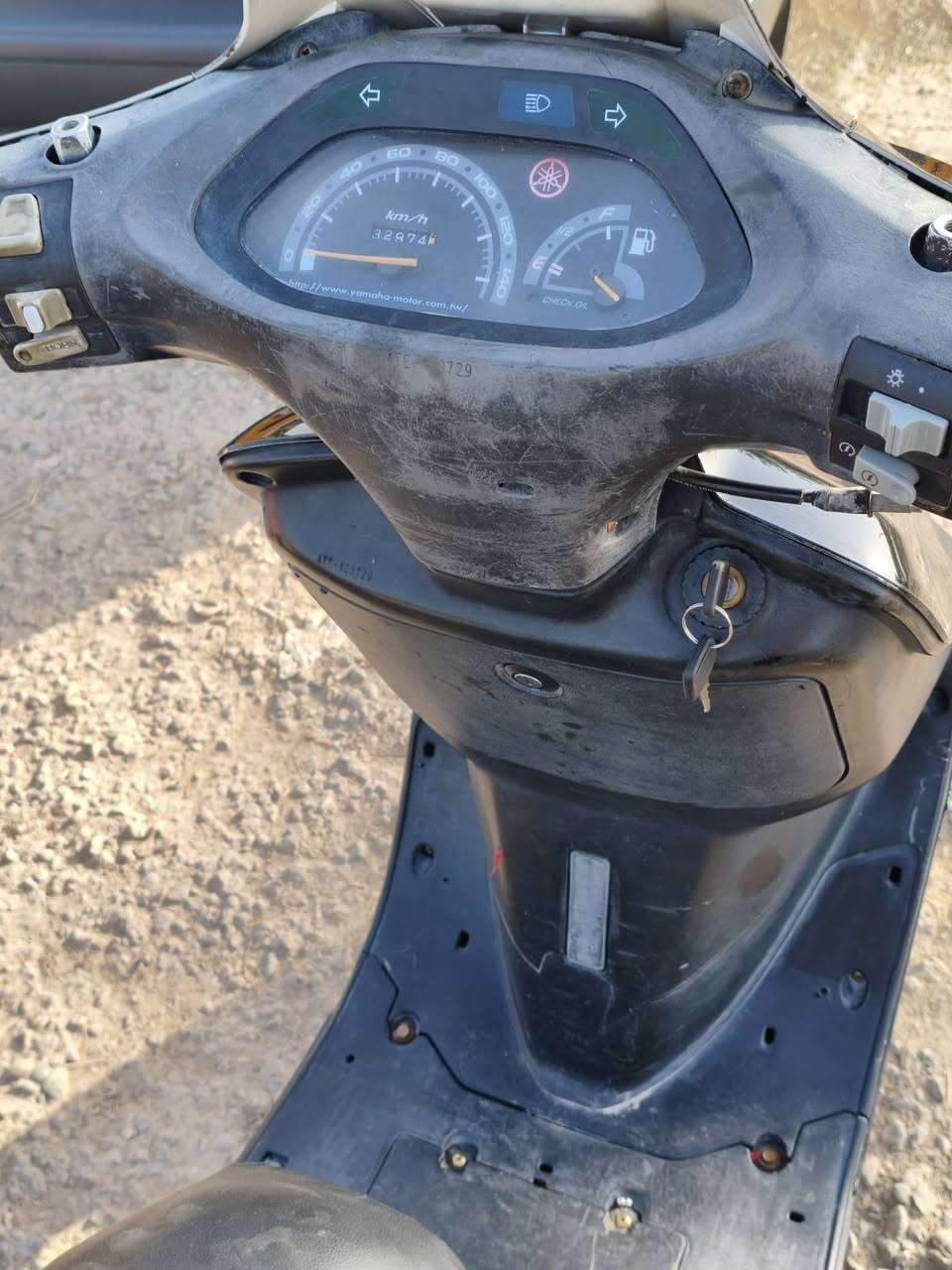 فراشه للبيع مكينه حاويه مامفتوحه
السعر 625 وبيهه مجال قليل 
مكاني الديوانية وهذا رقمي 
***********
