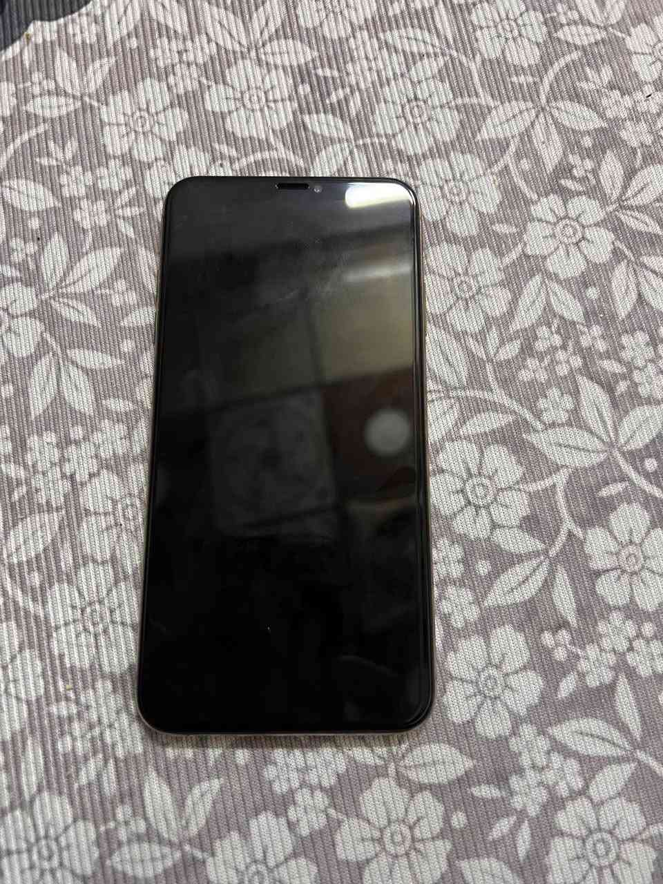 السلام عليكم عندي للبيع . آيفون اكس ماكس شرط النضافه فقط مبدل بيه بطاريه والذاكره 256. مكاني كركوك السعر خاص . ***********
