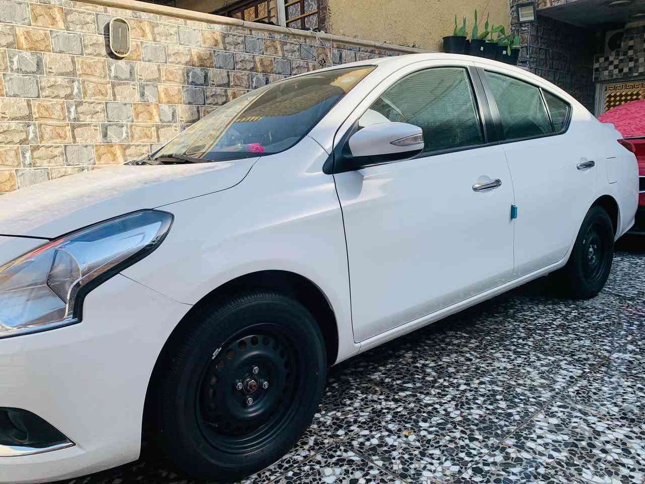 السلام عليكم

نيسان سني 2025 

المواصفات 

شاشة

تحكمات 

اشاير بلمري 

جام كهرباء 

السياره عليهه دوشمة سعرهه ٥٠٠ الف  

السيارة مكفولة كفالة عامة 

السياره باسمي تحويل ثاني يوم

ماشية 30 الف 

للاستفسار : ***********

المكان بغداد 

السعر 126 وبيهه مجال بسيط بغداد, العراق
