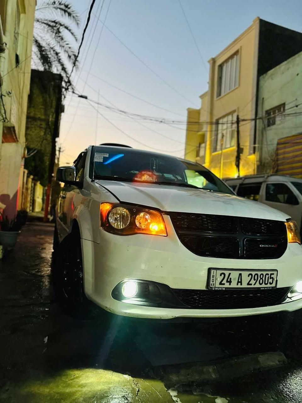 للبيع دوج كرفان ٢٠١٤ RT فول مواصفات تخم تاير حجم ١٧ وبل كب اسود باتري جديد محرك وكير جدد مال كصه ٢٠١٩ تبريد ثلج حماوه نص بعز الصيف مروحه اضافيه داخل اسود ملكي كشنات منفصله جلد تدفئه بل كشنات ولستيرن بردات بلاديه فرس بل سقف فرس ارضى مع نشره بلديه تحكم ستيرن جهتين تدفئه وبل مري تبريد بيانو منضومه زنون شاشه عطلات كتلوك الشركه بعده بيها رقم دهوك جديد بسمي شرط التحويل ضررها الباب وره السياق طخه بصيطه سونار بيها بوب كهرباء صندوق كهرباء تشغيل عن بعد
السياره بيها منضومة غاز 
السعر ١٥٨ 
العنوان بغداد الاعضمية 
***********
