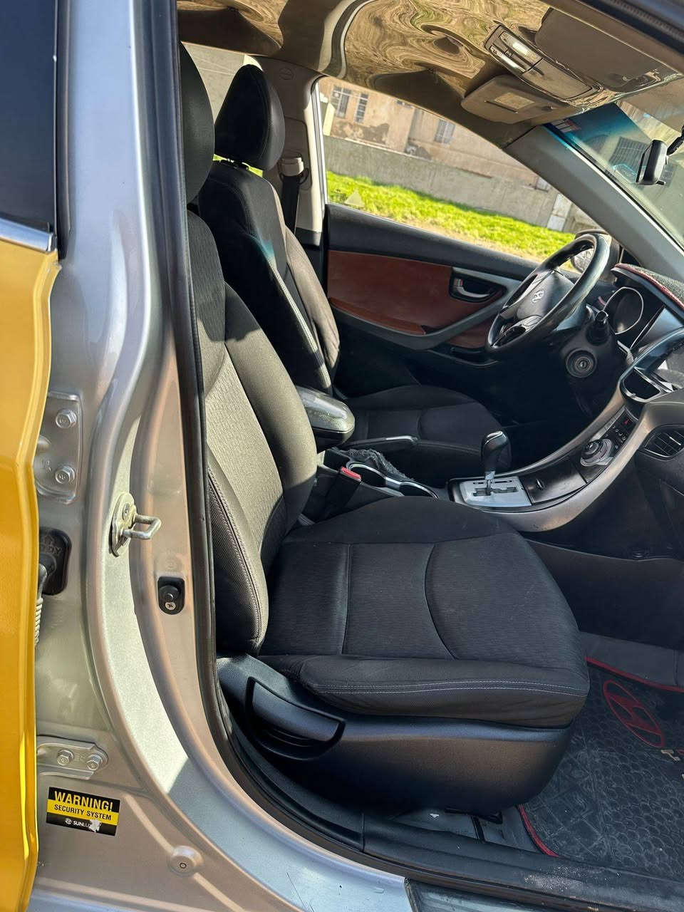 السلام عليكم 👋
أفانتي 🇺🇲11👋2012 منضومة غاز
رقم بغداد اوربي 👋 شرط التحويل 🚦 
هيئه وغرامة صفر 👋 سنويه وهزه جديده 
 ⛽ 
محرك 16محرك ديجان اي  وكير شرط 👋 
تبريد ثلج 🥶 تدفئة 
طخم تاير امامي خلفي جديد 👋 
📢ظررها تبديل جاملق امامي الباقي كود واحد شرط بيها تلقيطات مال تكسي
🛑#السعر  90 بيها مجال***********
