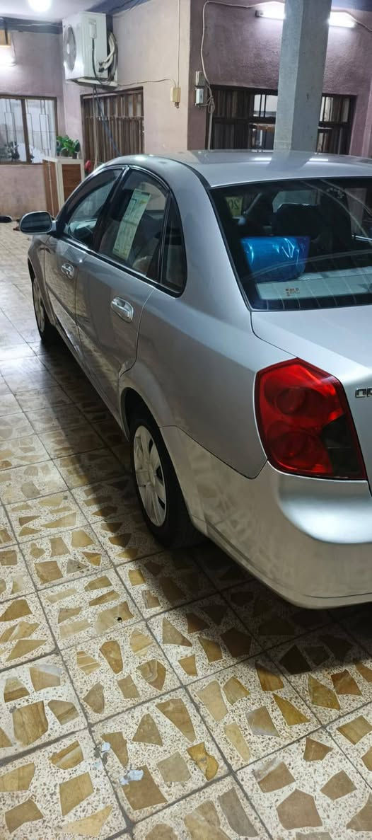 السلام عليكم اوبترا موديل2009 رقم دولي بأسمنه تحويل مباشر سنوية لل ـ30  محرك وكير مكفولات كير اوتو تبريد شغال تخم تاير جديد حدادية امامي وخلفي جديد باتري جديدكود بنزين موجود بيها دوسه صبغ فقط وشبر جامرلغ خلفي مكفولة من الحزام ومن العام سيارة جاهزه السعر 77 وبيها مجال بصيط للأستفسار( ***********) العنوان كركوك  ، بيع فقط غير متواجد عل فيس كركوك, العراق
