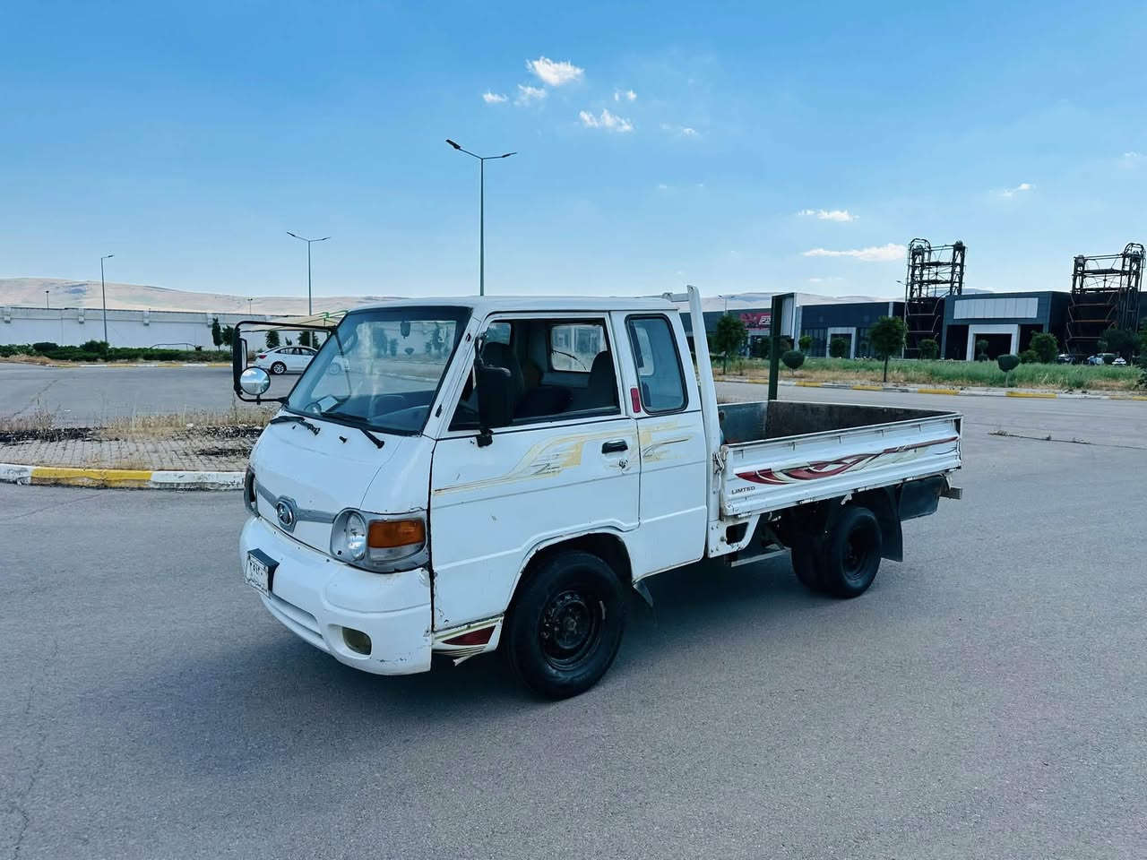 کیای دوتەنی
گێر مەکینە ئەکسل بەشەرت
سەرتا بەناوی خودا
ئارمی ئاسایش بەشەرتی ئەلیات 
سەیارەی کیا مودیل ١٩٩٥
گێرو مەکینە ئەکسل بەشەرت
کارەبای گیانی تەقەورەقە بەشەرت
تایەیو پاتری لوک کراوەتەسەری
گەرمی مەزبووت جام کارەبای
نرخی ٢٠ گەڵا 
ناونیشان سلیمانی 
ز.م ***********
