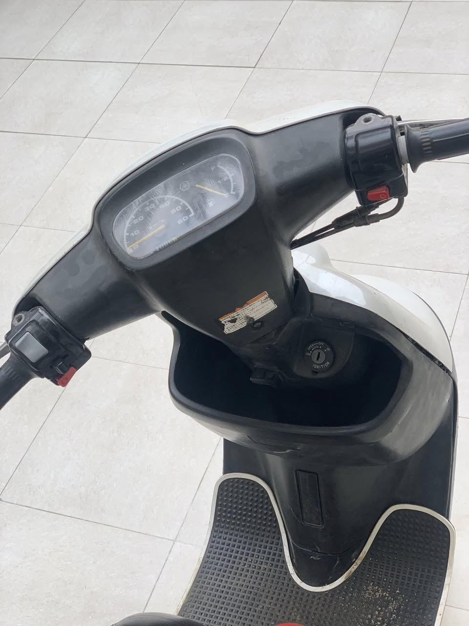 سلام عليكم اخون دراجه حاويه  كله بلادي شلعه فول مكينه ناعمه وجميع الكهربائيات شغاله وبلاديه دراجه شوف عينكم سعر ٤٥٠وبيه مجال عنون كربلاء الحولي رقم ***********
