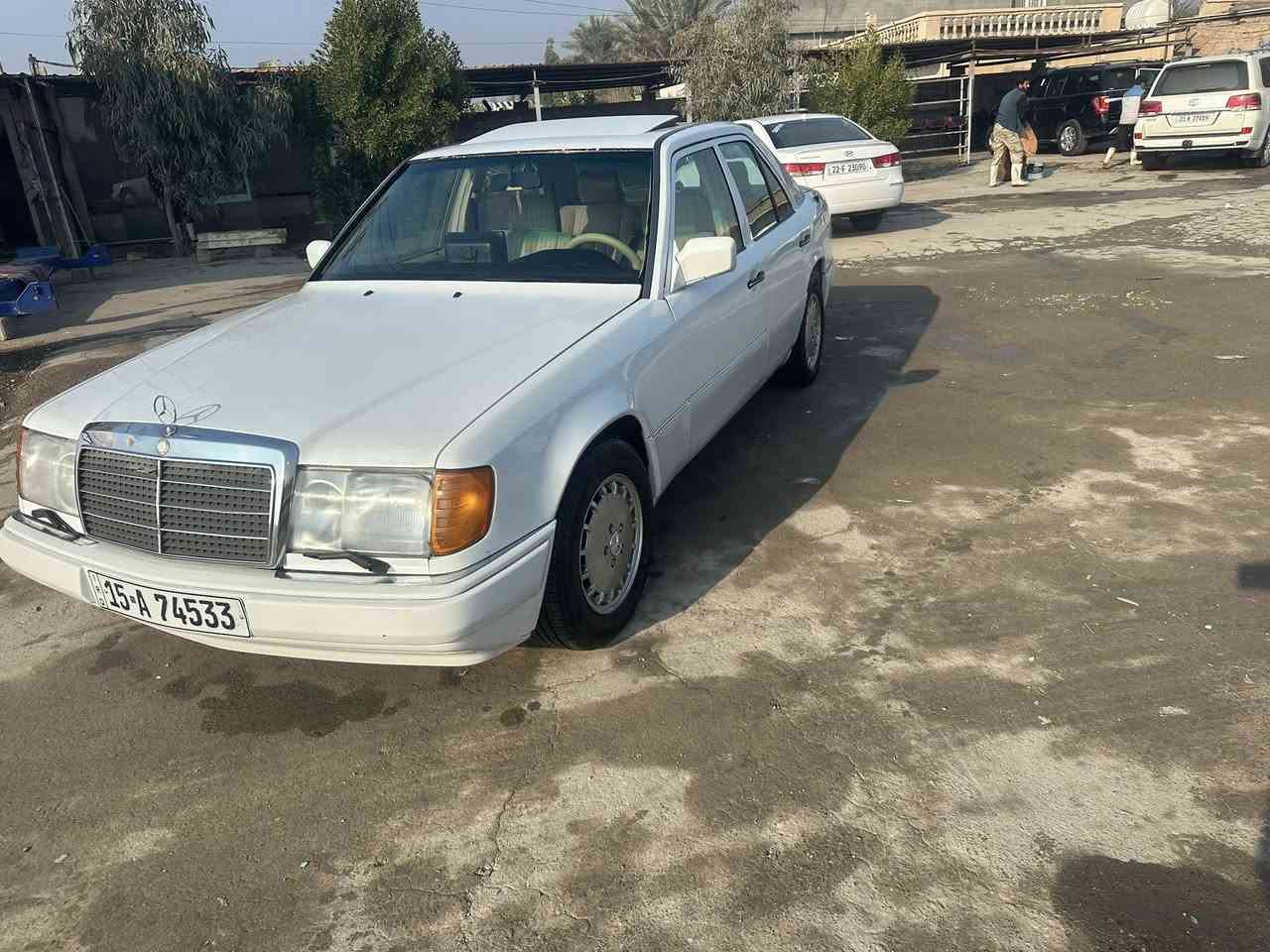 السلام عليكم ورحمة الله وبركاته 
مارسدس دب للبيع مكينه ففتي ٢٥٠٠
غرفه جديده حداديه اماميه خلفيه جديده 
تخم تاير وتخم ويل جديد رقم انبار بسمي مشروع وطني تحويل مباشر السعر ٧٠ورقه وبيه مجال للشراي الاستفسار بس واتساب ***********
