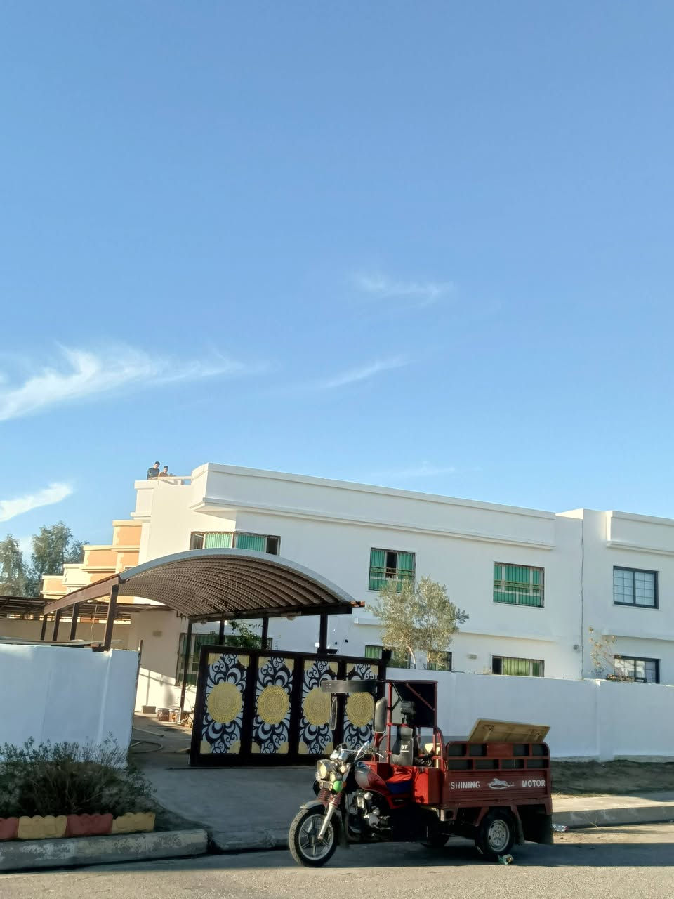 اسطه صبغ *********** داخل اربيل  سقف ثانوي مغربي شغل درجه اوله
