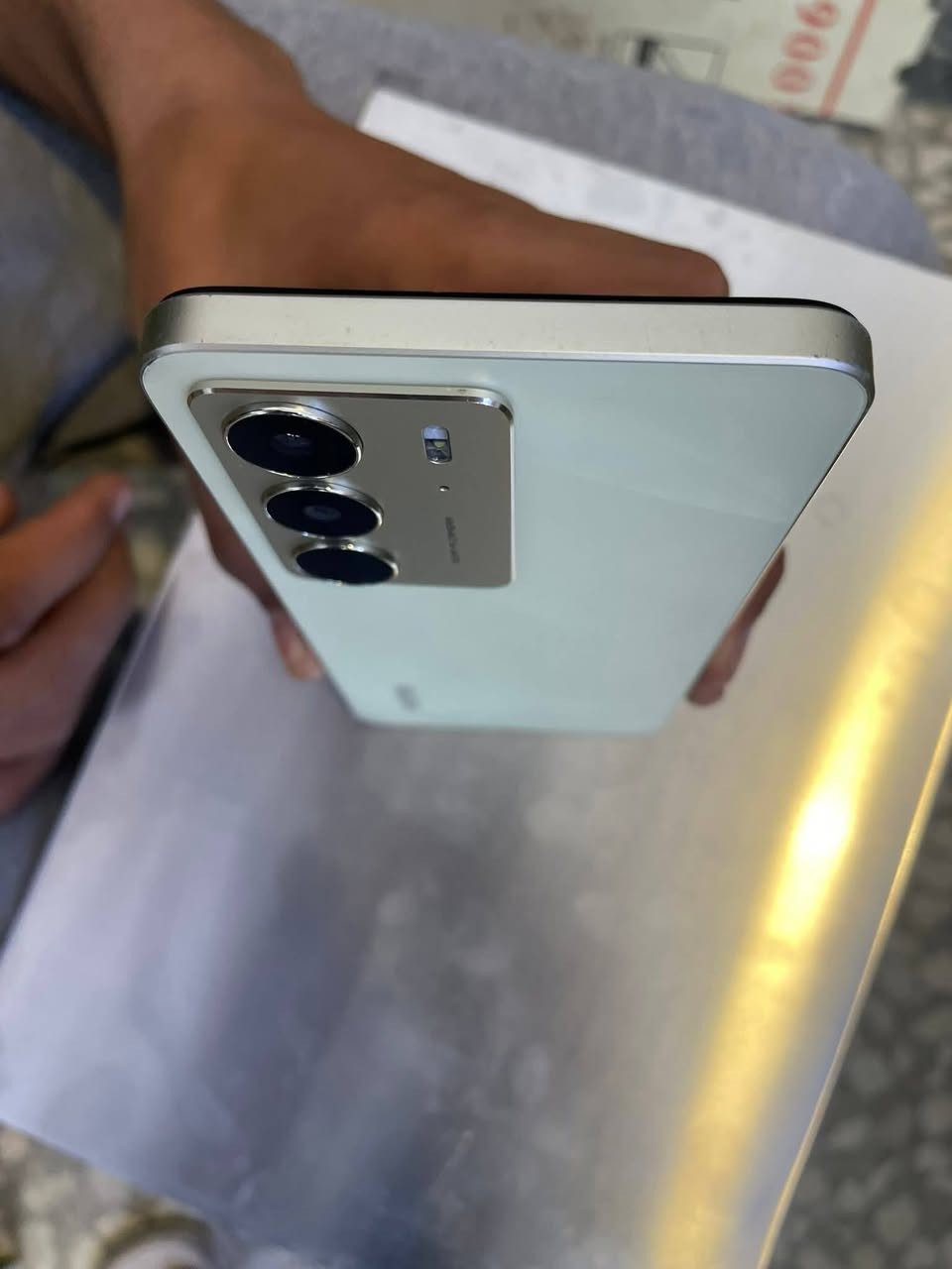 � للبيع موبايل Realme C75 من شركة realme – 8 رام / 512 ذاكرة
حالة ممتازة ونظيف جداً، استخدام شخصي وخفيف، ما بي أي عطل وجاهز للفحص ✅

🔹 الرام: 8GB
🔹 الذاكرة: 512GB مساحة كبيرة
🔹 شاشة 6.72 بوصة FHD+ 90Hz
🔹 كاميرا 50MP
🔹 بطارية 6000mAh تدوم طويل
🔹 شحن سريع 45W
🔹 بصمة جانبية + Face Unlock
🔹 يدعم شريحتين 4G

💰 السعر: 200وبي مجال
📍 المكان: بغداد – الدورة
📞 واتساب:***********
