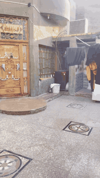 سلا سلام عليكم بيت طابقين بياسين خريبط شارع 15شارع العريض البيت ينباع هو والأثاث   سنت البناء 2017 البيت كلش نضيف يعني تجي شوف مساحه 200متر باقي التفاصيل داخل الفيديو وليريد يستفسر يراسني واتساب *********** ***********
