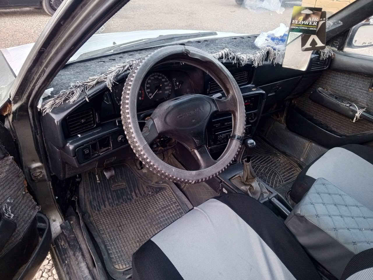 كورلا كارينه يسار اصلي رقم نينوى اخظر شرط الوكالة والتحويل كوبون موجود محرك كير شرط داخل جديد صدر جديد كهربائيات شغاله مسجل شغال تدفئه شغاله باتري جديد السعر 17 وبيها مجال قليل مكان السيارة الشرقاط// *********** // ***********
