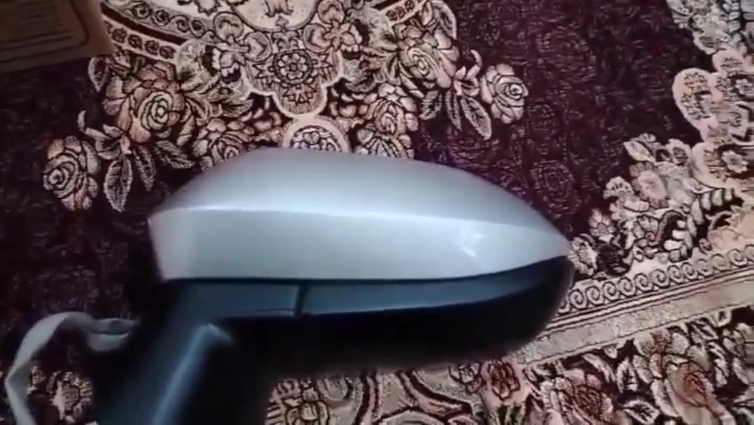 السلام عليكم
مرايه جانبيه باب الايسر جهة السائق مال حاويه اصليه للاستفسار
***********

