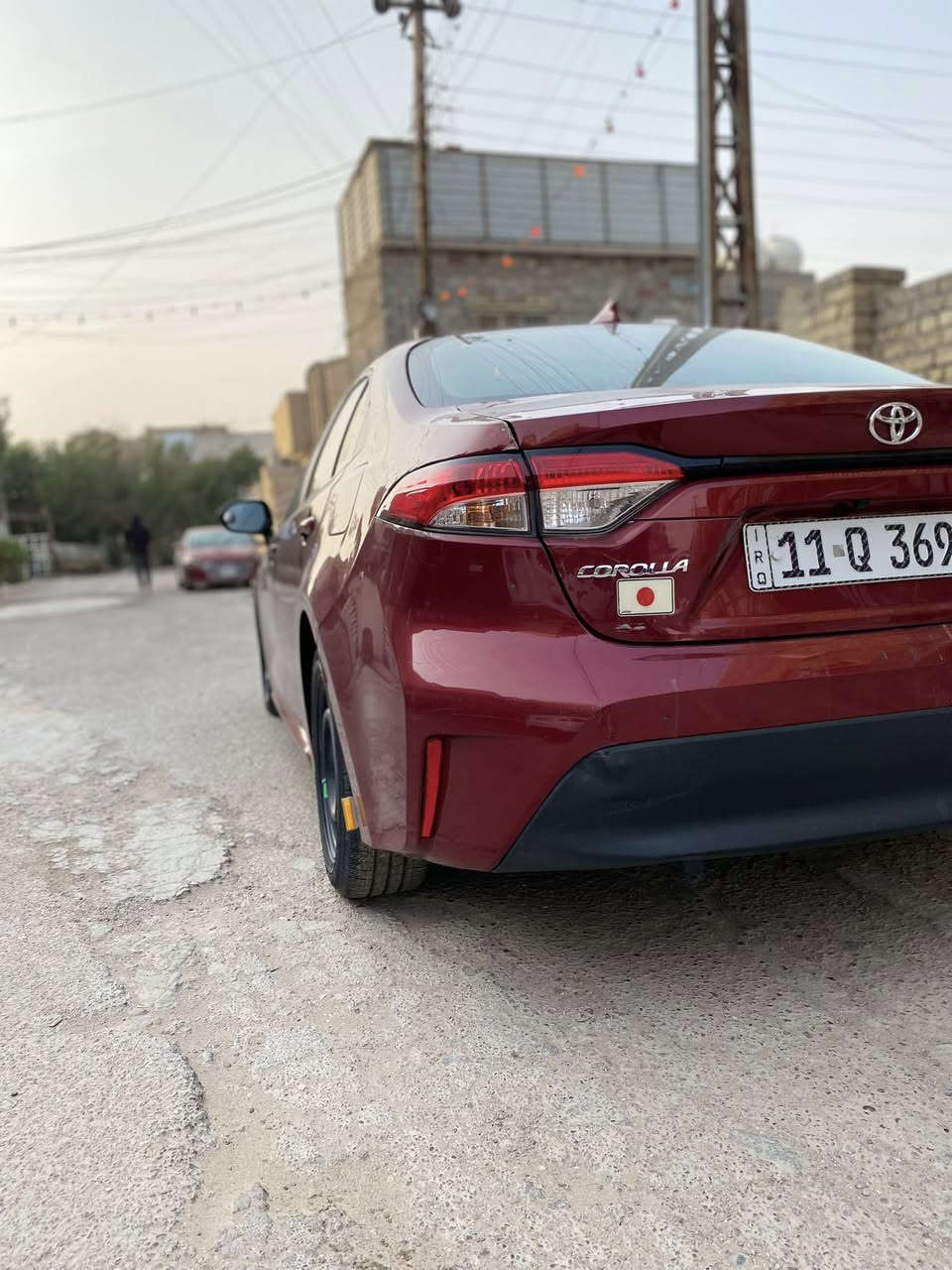 السلام عليكم شباب كورلا موديل 23 لبيع الحادث مالتها موضح بصور وسياره قبل كم يوم صار بيها حالوب وبيها حادث بارد بجاملغ الخلفي السياره ماشيه 48 الف وقابله لزياده السياره مناقصها برغي تخم تاير باتري تنضيف منضومه احتراق كلشي بيها جديد ربع متصرف عليها خير من الله السياره لبيع بسعر 143 وبيها مجال الاستفسار لاتصال ***********
