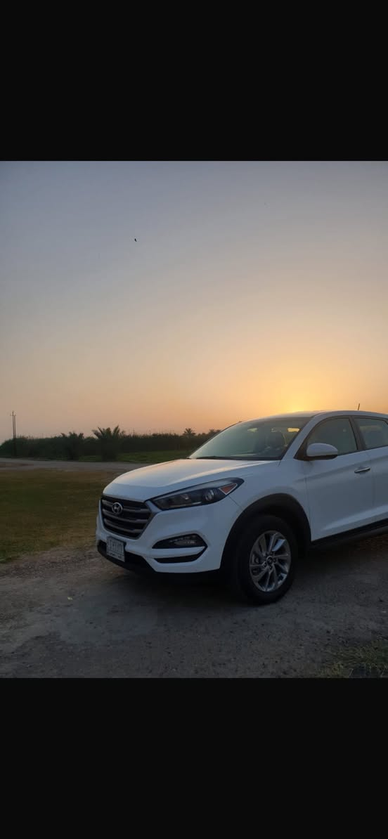 السلام عليكم ورحمة الله وبركاته 
للبيع سيارة توسان ٢٠١٧ وارد امريكي 
ابيض اللون 
الضرر بنيد فقط.
السعر١٦٥ 
العنوان/بغداد /الدورة
رقم الهاتف/***********
