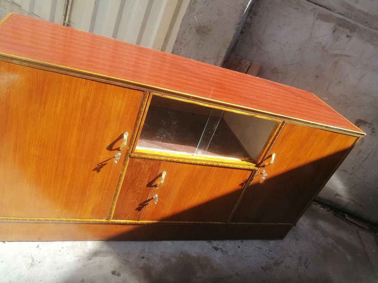 سلام عليكم من رخصة الادمن بوفيه مترين الا ١٤ سنتم سعره ١٣٥ مكانه كربلاء الاتصال على الرقم *********** *********** قريب شارع الحافظ عمود ١٣١ قرب دلالية الضياء كربلاء, العراق
