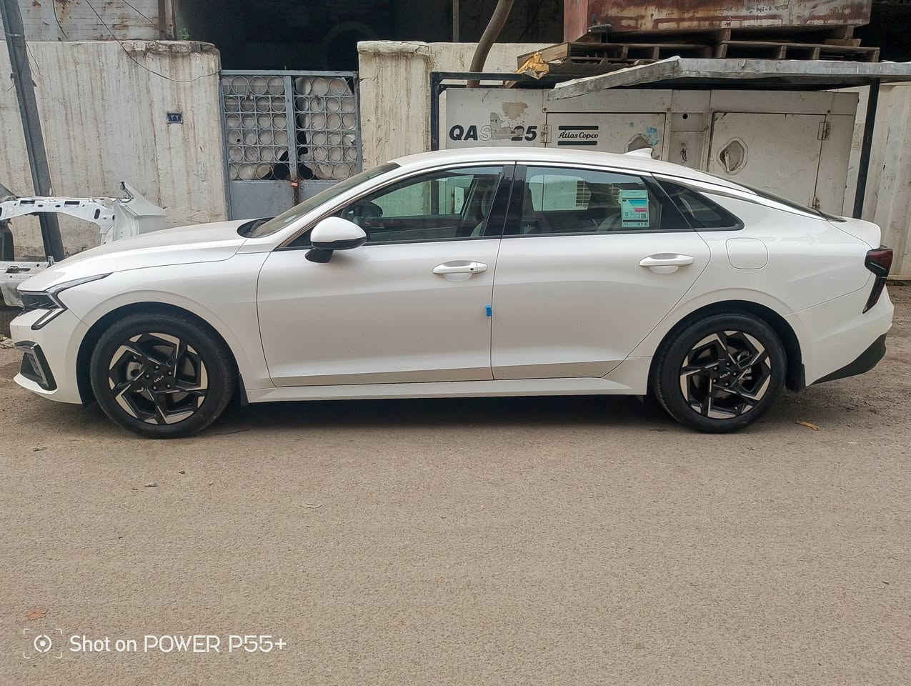 مديل 2024 مكينه 2400 K5 كفاله عامه خليجي ماشيه 44 الف 
بسم شركه اربيل 
بصمه 
حساس امامي خلفي 
كامره دواره 
مقعد سايق كهرباء
اتو هولد
شاشه كبيره
مري شفط
مري ترحيب
اشاره بلمري
تشغيل عن بعد 
سعر 220 
رقم الهاتف ***********
