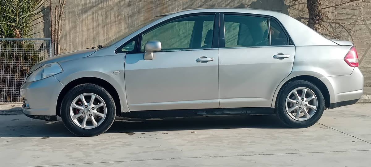 تیدا 2006 
***********
تۆماتیک و چوار جام کارەبا و کۆنترۆڵ
گێڕ و مەکینه و تەبرید و تەحویل و غەرامە بەشەرت
ڕەقەم و سەنەوی و پاتری و تایەی تازەیە ،
چوار پارچە بۆیاخی هەیە ، 
سێ پارچەی پێشەوە لەگەڵ چەمەلەخێکی پشتەوە ، کەمێک ناوی گرتووە .
نرخی 70 کەمێک مەجال
سەیارەکە لە سەیدسادقە
۰۷٥۰۱٥۹۰٦٦٥ السليمانية, العراق
