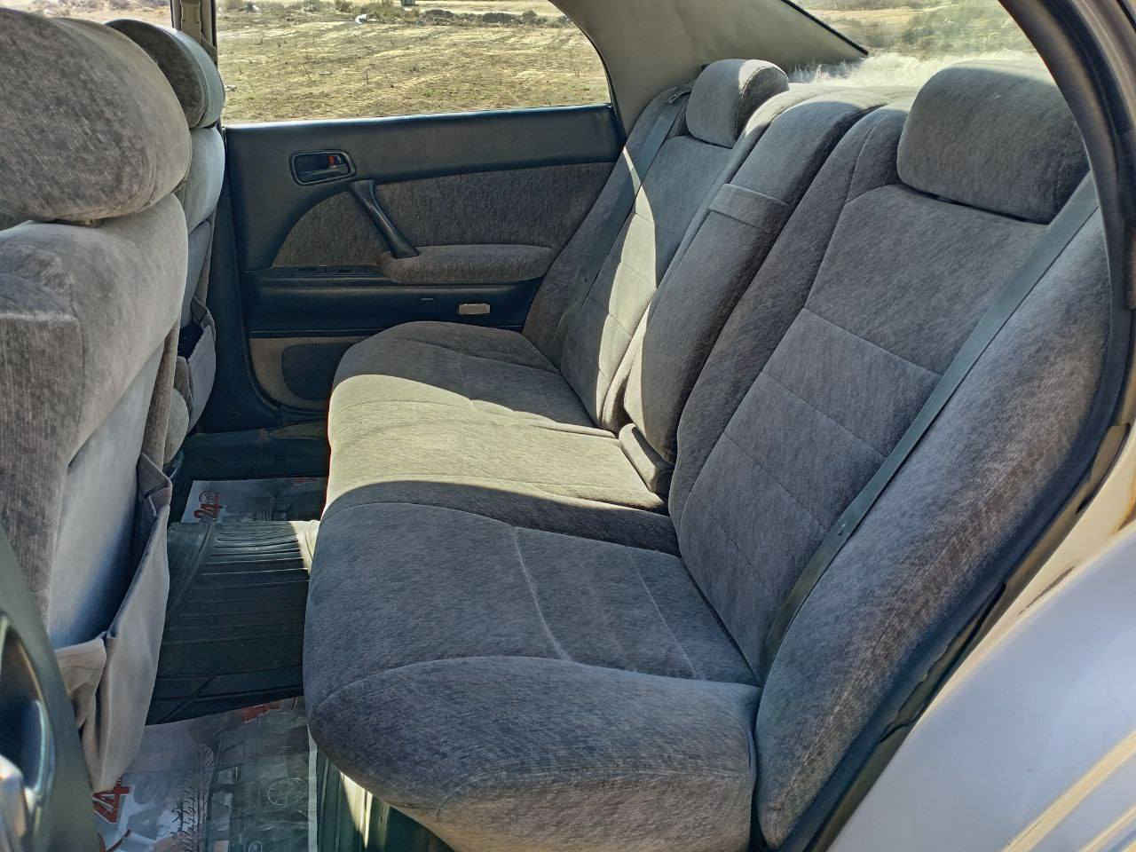 السلام عليكم ورحمة الله وبركاته 
سياره بطه للبيع موديل 1993متصل رقم واسط مشروع وطني تحويل تاني يوم السياره مكفوله من الشرعيات السياره موضحه بالصوره والفديو للعلم المالك من بغداد ويحول اي يوم اتريده  مكان السيارة واسط قضاء الموفقيه السعر 53  وبيه مجال للاتصال على الرقم ***********
