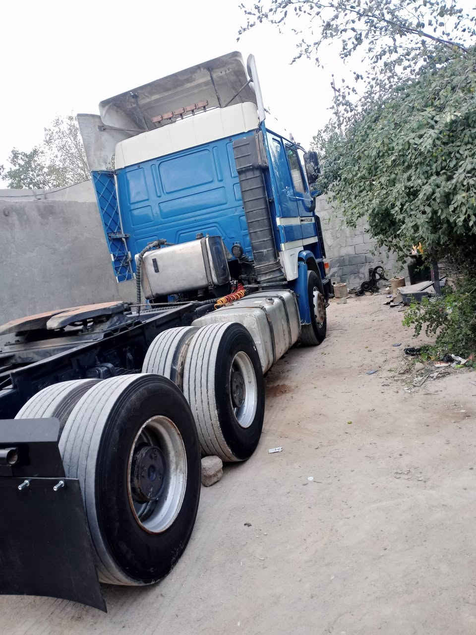 سكانيا لكزز موديل 96 محرك 8 كير 3/3مجموعة باجر تخم تاير ***********
