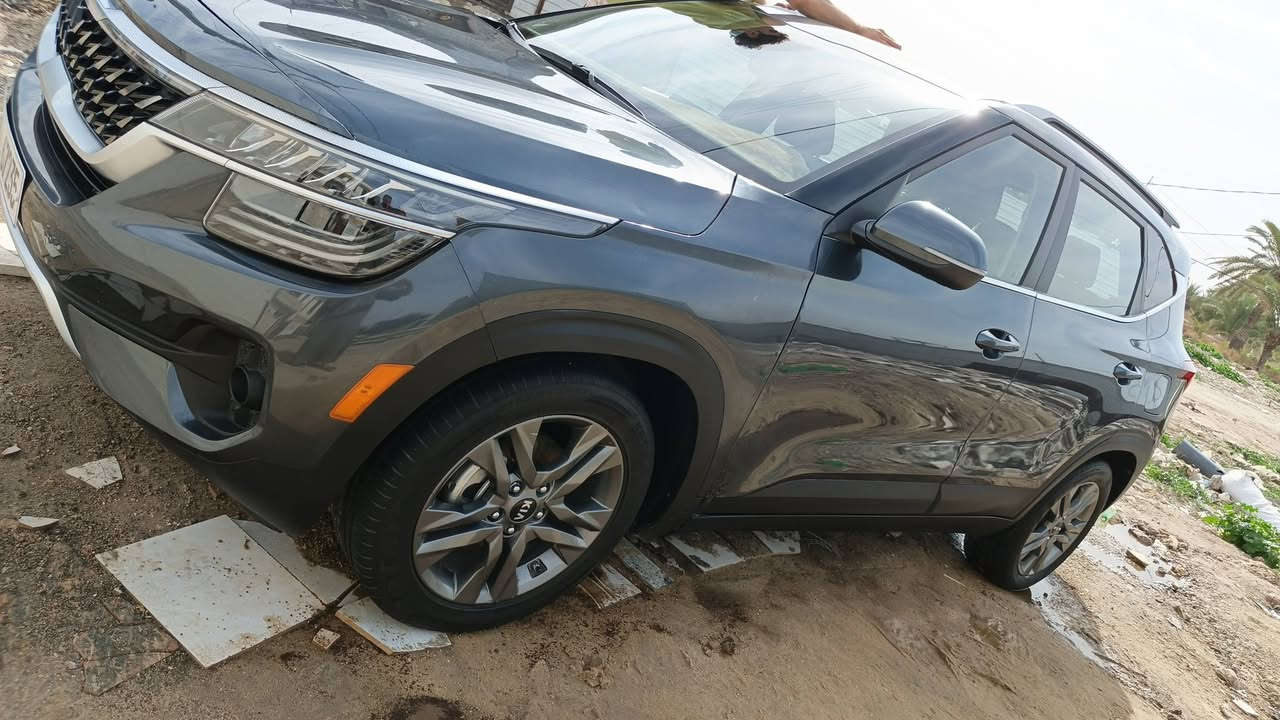 كيا سلتوز موديل ٢٣ محرك 2000دوش سيارة جاهزة من كلشي بس فتحة مابية ماشية 48 السعر 155  استفسار ***********
