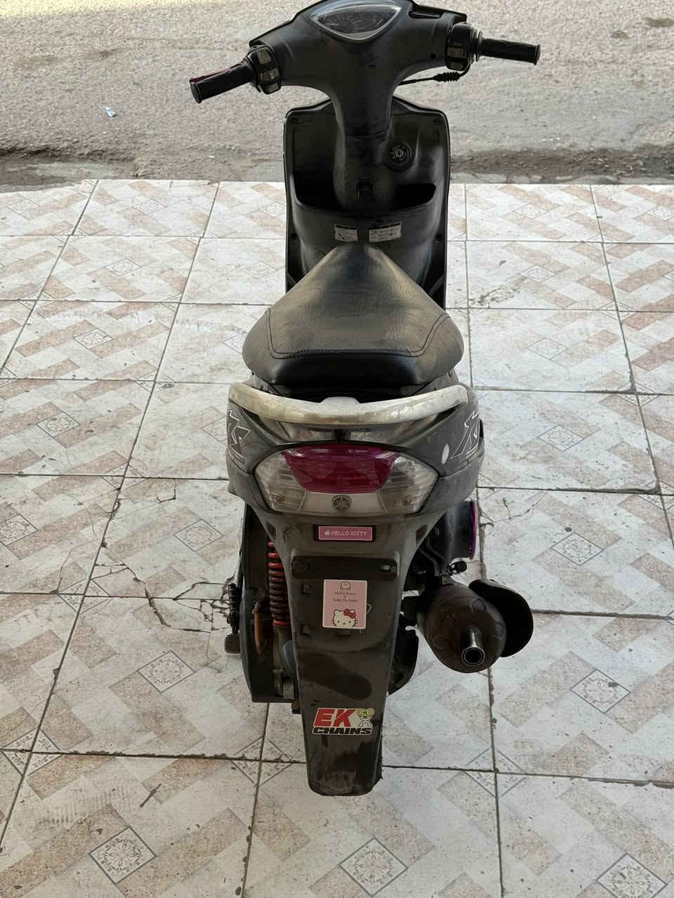 سلام عليكم ماكس عدله بلاديه 49 ما مفتوحه صارلها 3 اشهر من نازله من الرمبه ختم واحد شلعه ومعدل فول ما بيها اي نقص بيها تزويد خارجي بسيط سعرها 950 وبيها مجال قليل 

للاستفسار (***********)
