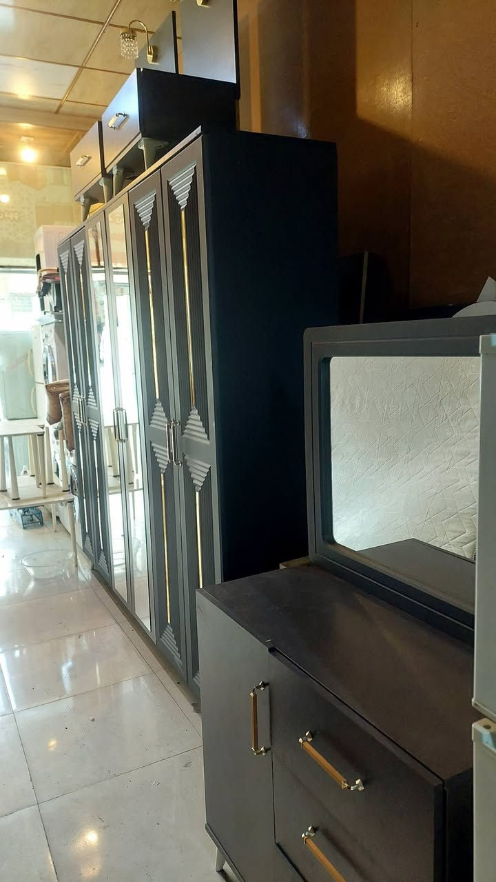 السلام عليكم ورحمة الله وبركاته طقم نوم البيع ستخدم شهر واحد العنوان أربيل هفلان للار***********
